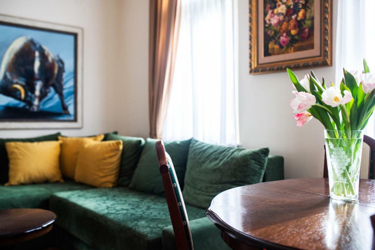 Crown Apartment With Garden View Belgrado Exterior foto